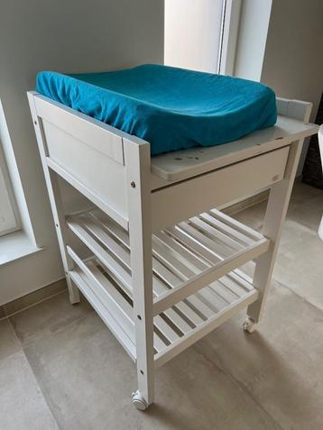 Luiertafel "Troll loft wit" op wieltjes, met lade en twee sc, 90 à 105 cm, Enlèvement, Utilisé, 50 à 70 cm