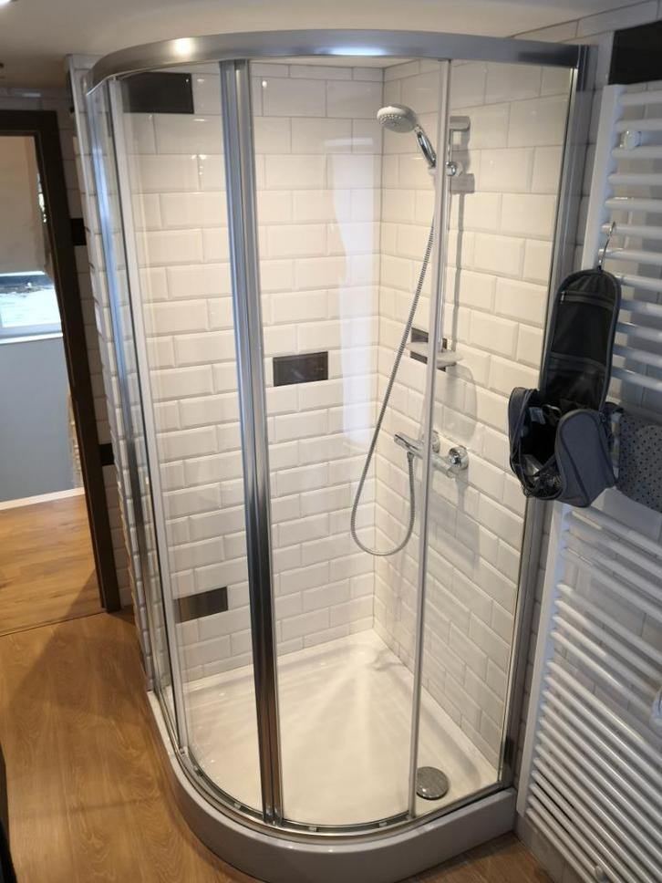 Douche, 1/4 rond, Doe-het-zelf en Bouw, Sanitair, Zo goed als nieuw, Douche, Glas, Ophalen