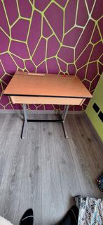 Vintage retro lessenaar, Huis en Inrichting, Bureaus, Ophalen, Gebruikt, Bureau