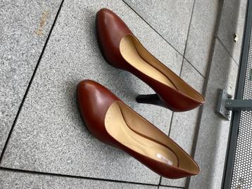Schoenen (maat 41) - Chocoladebruine pumps beschikbaar voor biedingen