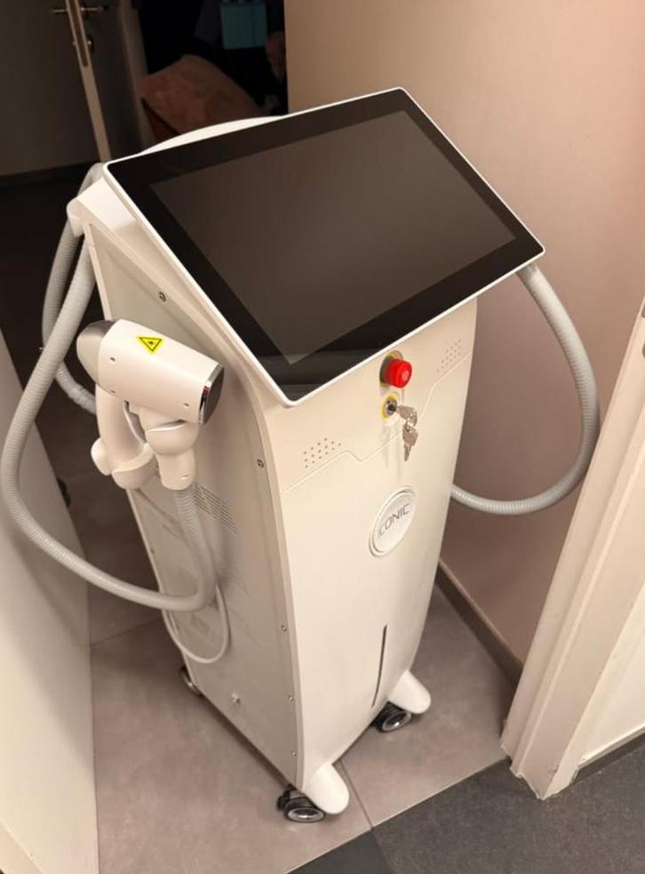 Iconic platina ice diode laser, Electroménager, Équipement de Soins personnels, Comme neuf, Rasage ou Épilation, Enlèvement