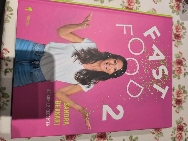 Sandra Bekkari - Fast Food 2, Boeken, Kookboeken, Zo goed als nieuw, Ophalen