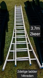 Ladder 2delige 14 treden, Doe-het-zelf en Bouw, Ladders en Trappen, Ophalen, Zo goed als nieuw, Ladder