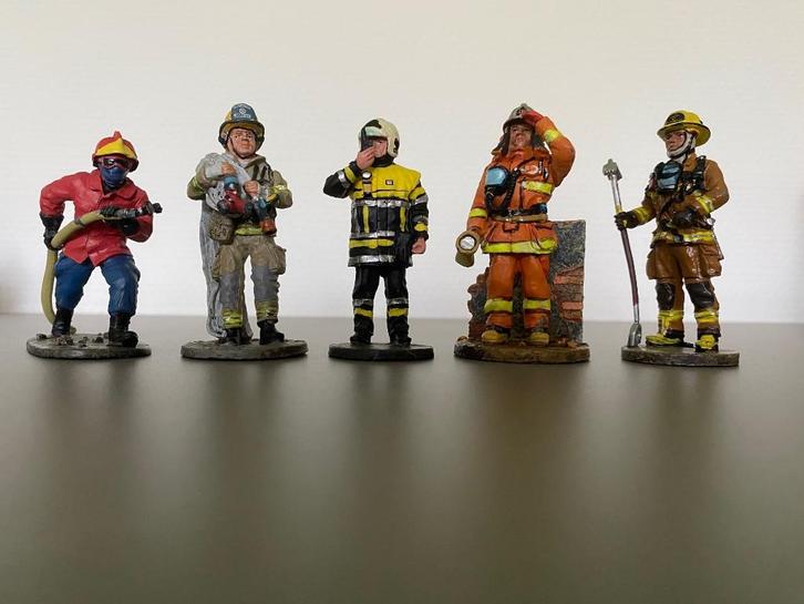 Brandweermannen in metaal 39 stuks miniatuur, Verzamelen, Beelden en Beeldjes, Zo goed als nieuw, Mens, Ophalen