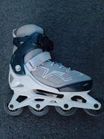 Roller de couleur grise pointure 35 - 38 en parfaite état., Sport en Fitness, Skeelers, Ophalen, Zo goed als nieuw