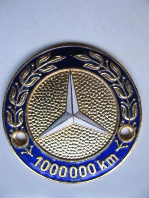 19 Mercedes Benz 1000000 km badge 1.000.000 embleem, Collections, Marques automobiles, Motos & Formules 1, Utilisé, Voitures, Enlèvement ou Envoi