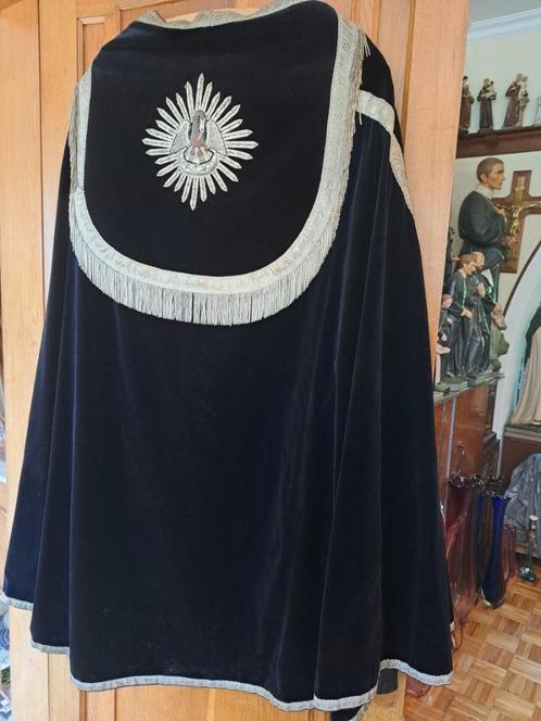 antiek vintage Priester Kleding linnen kant Lingerie kleden, Antiek en Kunst, Antiek | Tapijten, Tafelkleden en Textiel, Ophalen