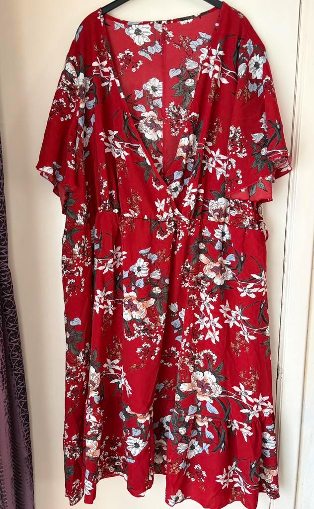 Robe grande taille à motif floral  – Taille élastiquée, Vêtements | Femmes, Grandes tailles, Comme neuf, Robe, Enlèvement ou Envoi