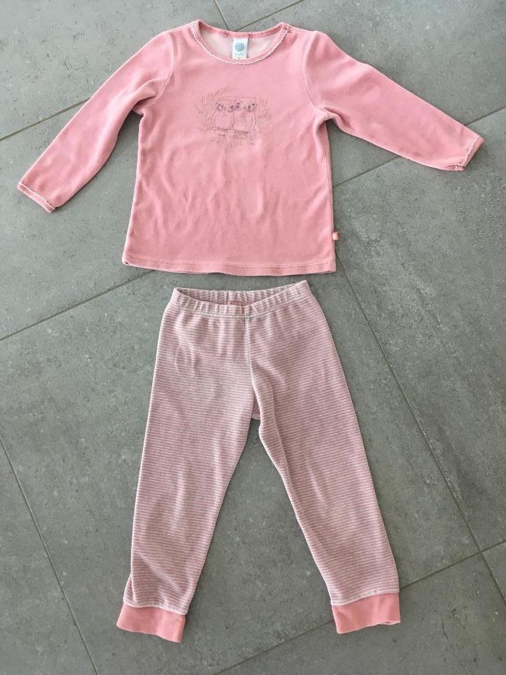 Zachte winterpyjama meisje maat 104, Kinderen en Baby's, Kinderkleding | Maat 104, Zo goed als nieuw, Meisje, Nacht- of Onderkleding