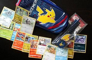 Back to school Pokémon Pennezakje plus Pokémon kaarten beschikbaar voor biedingen