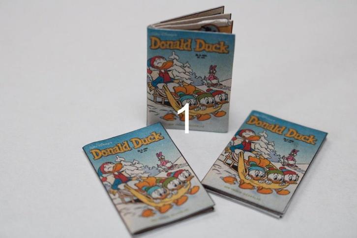 divers livres de Donald Duck, maison de poupée 1-12,, Enfants & Bébés, Jouets | Maisons de poupées, Maison de poupées, Envoi