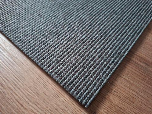 Tapijttegels grijs/zwart 50x50 cm zo goed als nieuw!, Huis en Inrichting, Stoffering | Vloerbedekking, Zo goed als nieuw, Tapijttegels