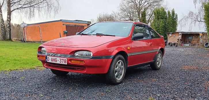 Nissan 100 nx oldtimer ( 121000km )., Autos, Nissan, Particulier, 100 NX, Essence, Coupé, 2 portes, Automatique, Rouge, Gris, Velours