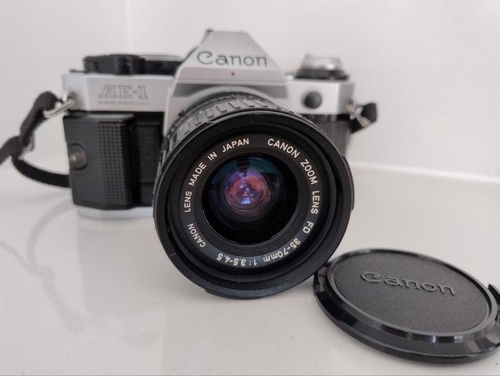 Canon AE1 Program met een Canon Zoom FD 35-70mm 1:3.5-4.5 le, Audio, Tv en Foto, Fotocamera's Analoog, Gebruikt, Spiegelreflex