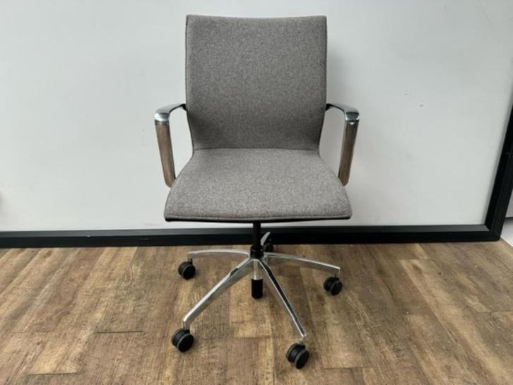 Grijze wol vilt bureaustoel Markant, Hobby en Vrije tijd, Vilt, Ophalen