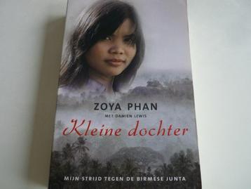 Kleine dochter (Zoya Phan) beschikbaar voor biedingen