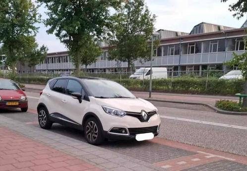 Te koop mooie Renault Captur, Auto's, Renault, Particulier, Captur, Diesel, 5 deurs, Handgeschakeld, Beige, Zwart, Stof, Ophalen