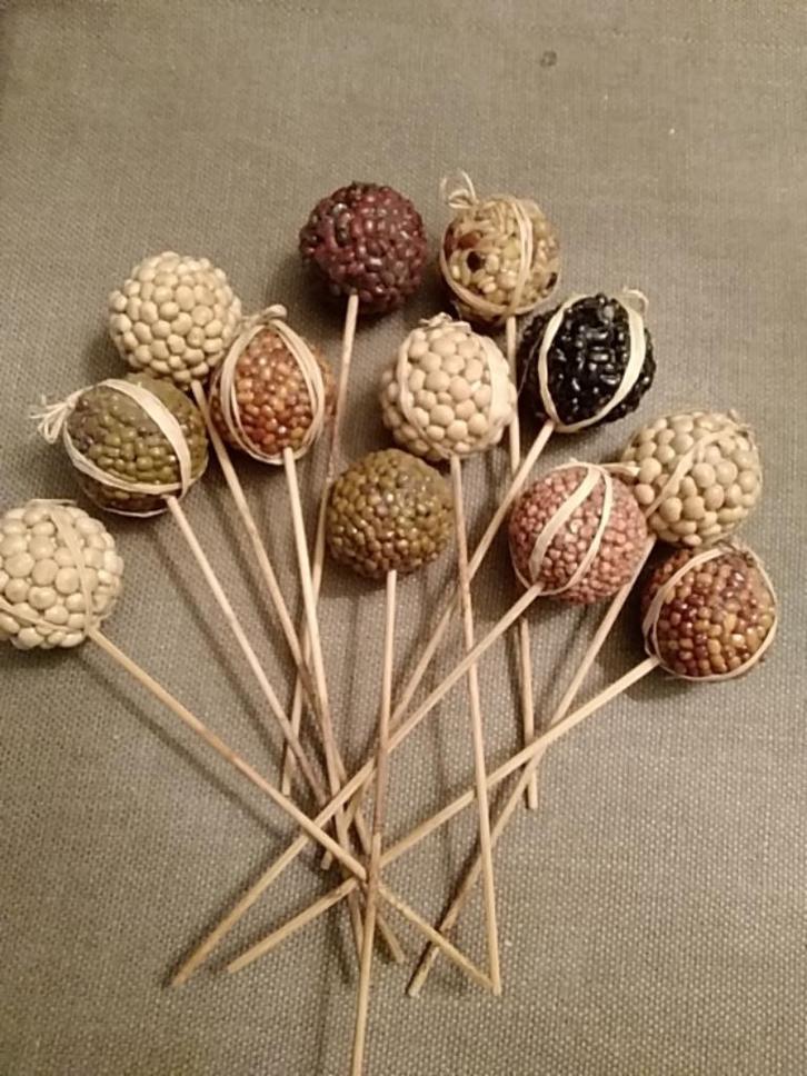 Decoratie  prikkers zaadjes.12 stuks!, Antiek en Kunst, Curiosa en Brocante, Verzenden