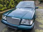 Mercedes W124 2.0 benzine oldtimer Gekeurd V.V ruilen kan oo, Auto's, Mercedes-Benz, Stof, Beige, 20 cc, Particulier