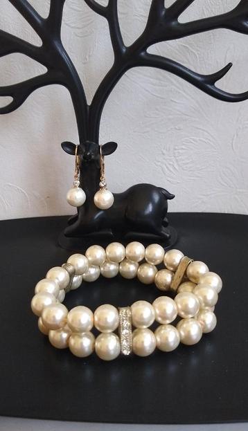Feestelijk juwelensetje : armband met parels + oorbellen beschikbaar voor biedingen