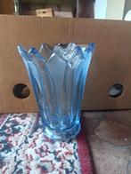 Blauwe glazen vaas, Blauw, Ophalen of Verzenden, Minder dan 50 cm, Glas
