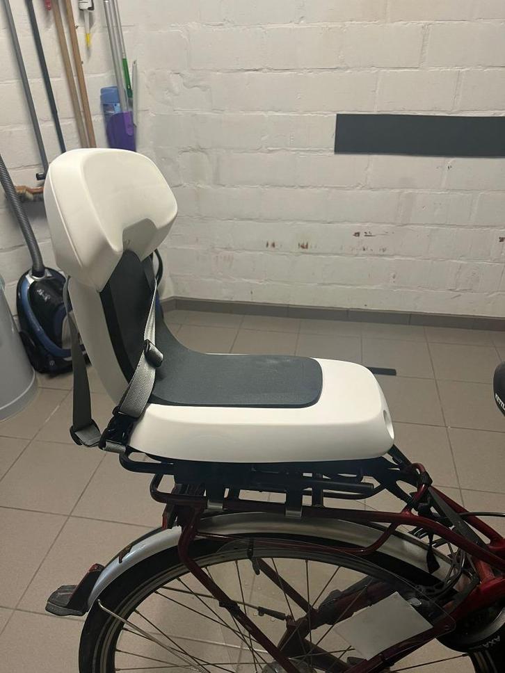Polisport fietsstoel + Steco Universele Opzetdrager, Fietsen en Brommers, Fietsaccessoires | Fietsstoeltjes, Gebruikt, Achterzitje