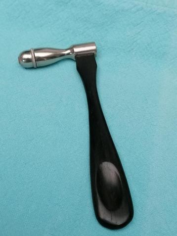 Antieke pediatrische reflexhamer circa 1910 ebbenhout  beschikbaar voor biedingen