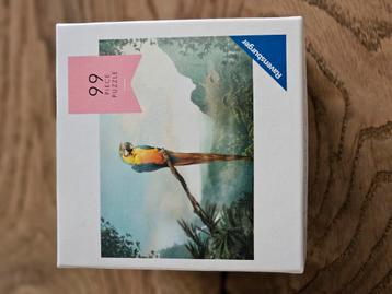 Verschillende puzzels, klein en groot beschikbaar voor biedingen