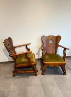 2 eiken (tiroler-stijl) stoelen, Antiquités & Art, Antiquités | Meubles | Chaises & Canapés, Enlèvement