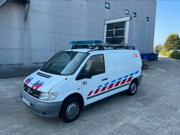 Mercedes 108 CDI , 118.000 KM , 2004 , Met Signa bord beschikbaar voor biedingen