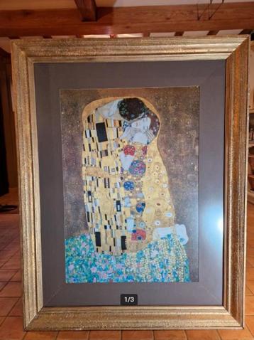 Kunstposter Klimt Kiss ingelijst beschikbaar voor biedingen