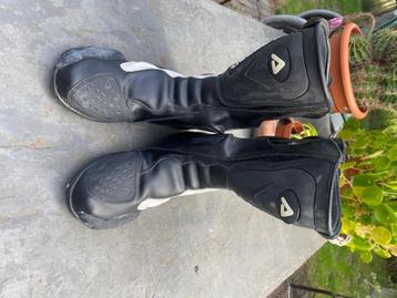 Motorschoenen  beschikbaar voor biedingen