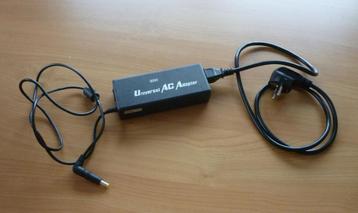 Zwarte 90 Watt universele AC adapter met variabele voltage   beschikbaar voor biedingen