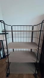 Etagère en métal, Enlèvement