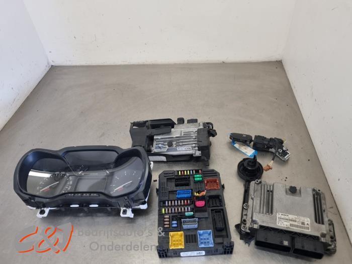 Kontaktslot + computer van een Citroen Berlingo, Auto-onderdelen, Overige Auto-onderdelen, Citroën, Gebruikt, 3 maanden garantie