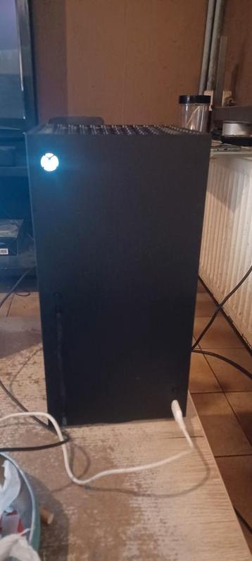 Xbox series. X + ufc 5   3m oud beschikbaar voor biedingen