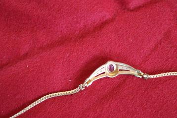 gouden dameshalsketting met robijnen en 6 diamanten beschikbaar voor biedingen