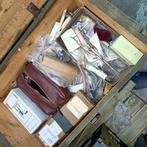 Anciennes boîtes militaires avec équipement médical, Collections, Objets militaires | Général, Enlèvement, Autres, Autres types