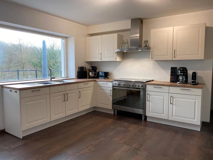 Cuisine équipée en angle Ixina – gazinière SMEG, Huis en Inrichting, Keuken | Complete keukens, Zo goed als nieuw, Hoekkeuken