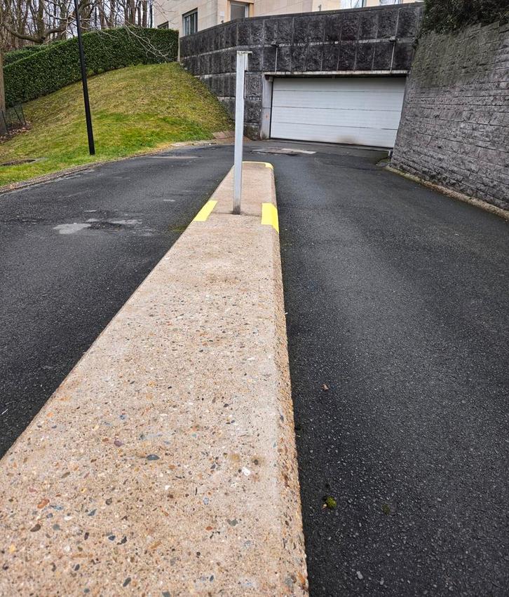 Uccle parking Parc Brugmann - Churchill sud, Immo, Garages en Parkeerplaatsen, Brussel