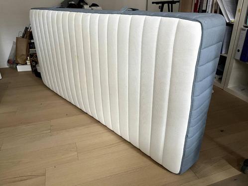 IKEA VALEVÅG 90x200 matras — Middelmatig stevig, uitstekende, Huis en Inrichting, Slaapkamer | Matrassen en Bedbodems, Zo goed als nieuw