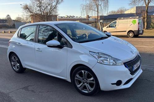Peugeot 208 1.0, Auto's, Peugeot, Particulier, Airbags, Apple Carplay, Bluetooth, Elektrische ramen, Mistlampen, Trekhaak, Benzine