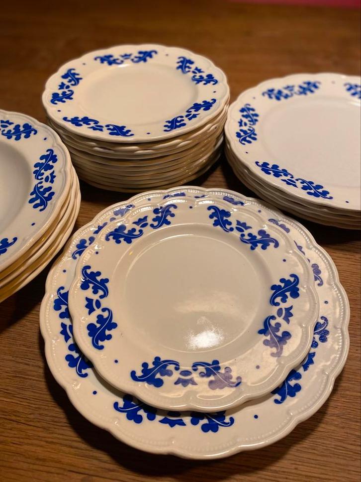 Platte, diepe en dessertbordjes Eikenblad Boch, Antiek en Kunst, Antiek | Servies los, Ophalen of Verzenden