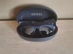 Mooie originele zonnebril van Guess donkerblauw, Handtassen en Accessoires, Zonnebrillen en Brillen | Dames, Ophalen, Zo goed als nieuw