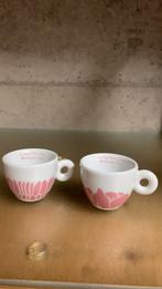 2 mokka tasjes illy, Huis en Inrichting, Keuken | Servies, Ophalen, Nieuw