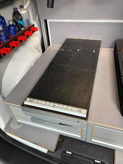 Uitschuifbare rek voor camionet/auto, Doe-het-zelf en Bouw, Werkbanken, Zo goed als nieuw, Ophalen