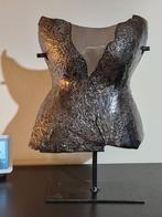 beeld buste - liggende vrouw, Enlèvement