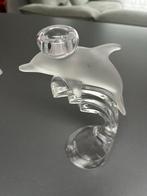 Bougeoir en verre en forme de dauphin sur une vague, Enlèvement, Verre