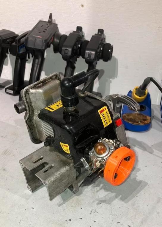 Goed lopende 30cc benzine motor., Hobby & Loisirs créatifs, Modélisme | Radiocommandé & Téléguidé | Voitures, Utilisé, Voiture off road