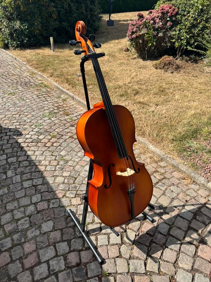 Cello Display Stand – High-Quality, Brand New, Muziek en Instrumenten, Standaarden, Zo goed als nieuw, Muziekstandaard, Cello